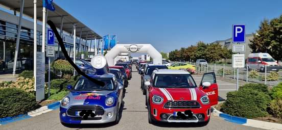 Mini Cooper Red Bull front