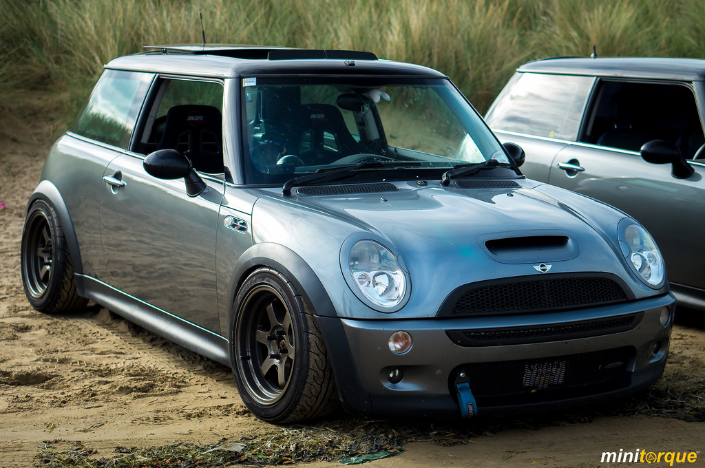 215/45/16 16x8 ET20